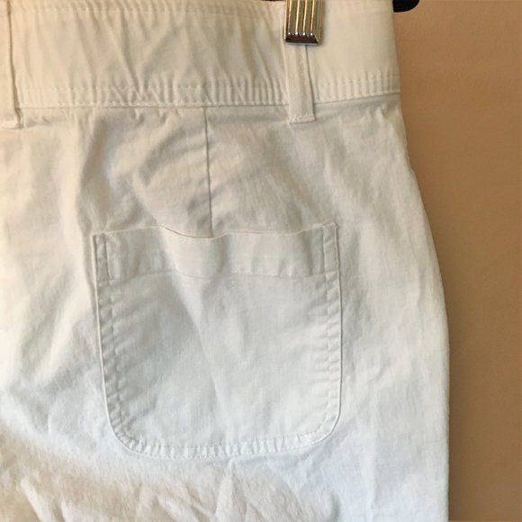 COUNTERPARTS Slimming Sensations Bermuda Shorts  8 - Picture 6 of 10